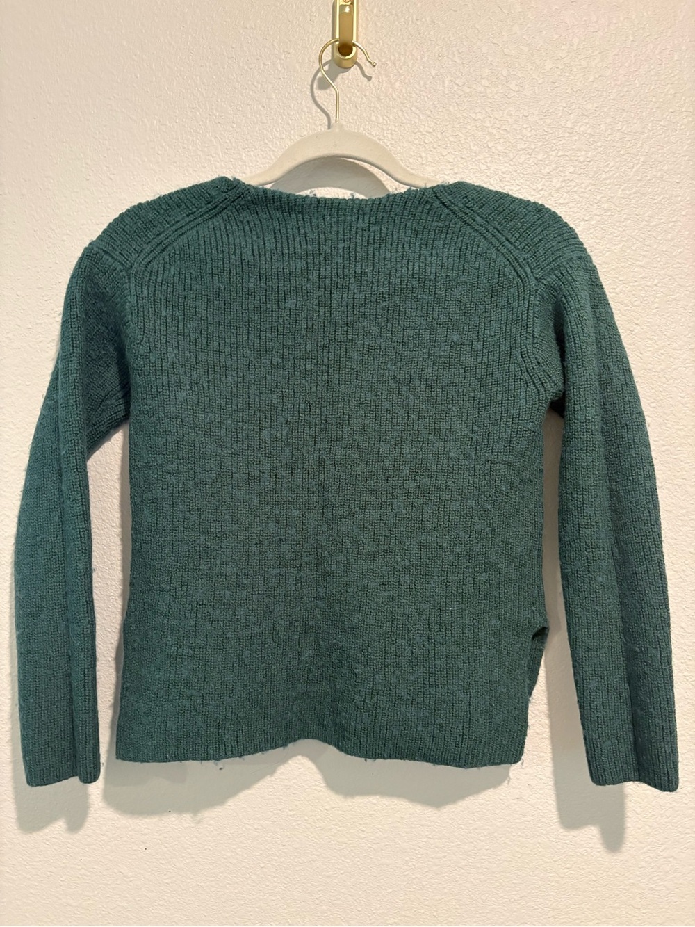 H&M Green V-Neck Ribbed Sweater - Picture 3 of 3